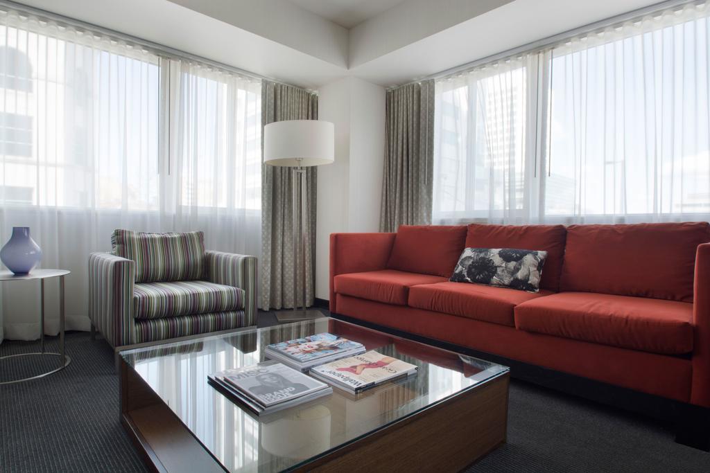 Hotel Murano Tacoma Dış mekan fotoğraf A living room at the hotel