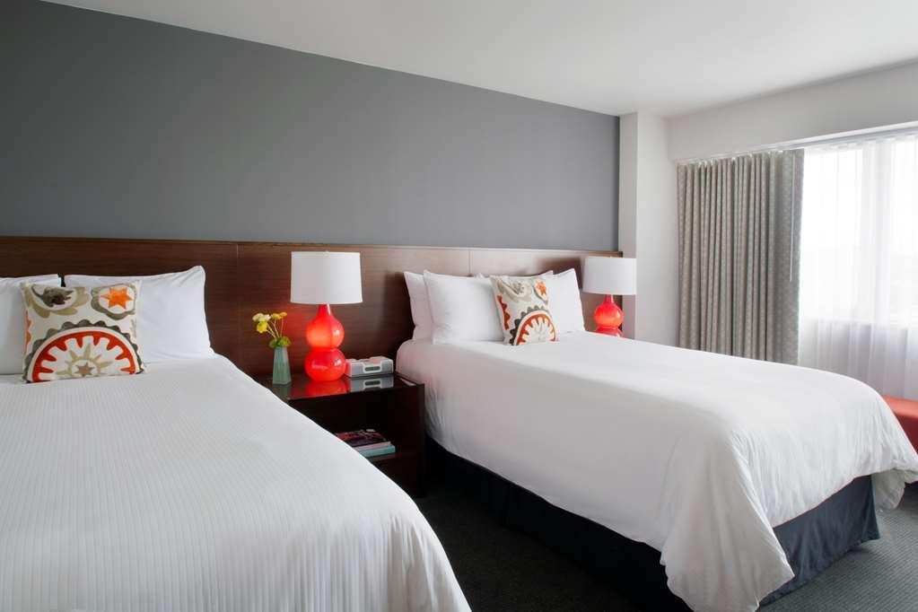 Hotel Murano Tacoma Oda fotoğraf A room at the Hotel Valencia